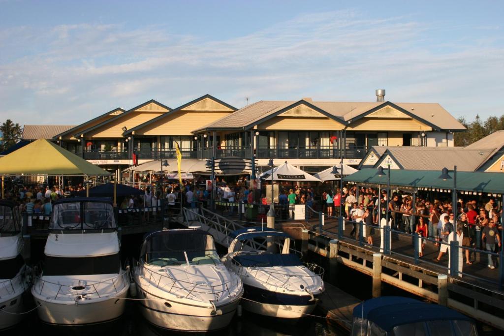 Surfers Paradise Yha Southport ภายนอก รูปภาพ