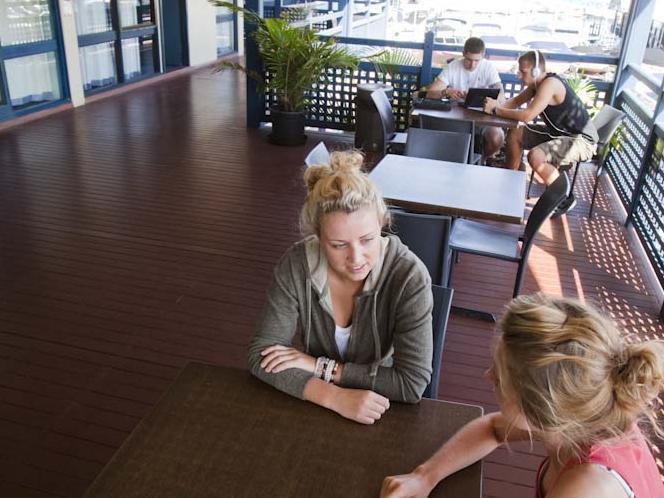 Surfers Paradise Yha Southport ภายนอก รูปภาพ